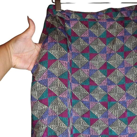 Sophisticates Vintage Abstract Skirt - Picture 6 of 8